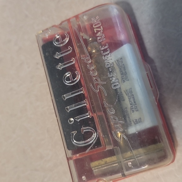 Gillette Vintage Gold Super Speed One Piece Razor With Original Case And Blades - Picture 2 of 3